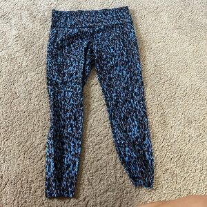 Multicolor Lululemon leggings size 8 pockets on the side